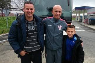 Pleternički 12-godišnjak na pragu repke: ¨Bura puše,  ne možemo na teren, jedva čekam loptu¨