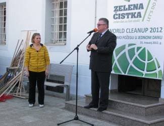 Dvjestotinjak Požežana jutros čistilo grad i okolicu