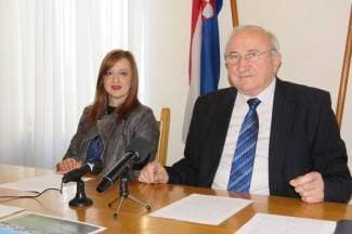 ¨Neferović ruši sve Ronkove tragove. Ruše igrališta, hoće li jednog dana i kružne tokove?¨