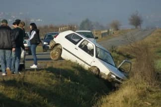 Teško ozlijeđen nakon što je sletio automobilom u kanal
