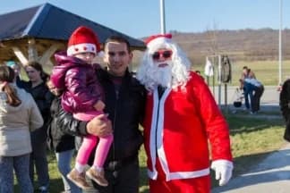 Badnjak u Ratkovici: Cijelo selo jelo fiš, a djeca dobila poklone
