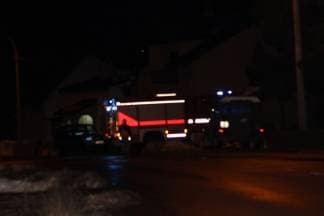 Zapalio se dimnjak na obiteljskoj kući, osiguravaju ga vatrogasci