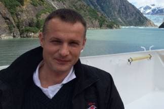 ¨Prilazeći Cape Hornu brod se strašno ljuljao 3 dana. Skakali smo po 30 cm u zrak zbog udara valova i vjetra¨