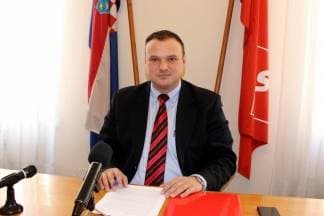 Bruno Horvat opleo po gradskom HDZ-u zbog zastave na Sokolovcu : ¨To je zločin¨  (VIDEO)