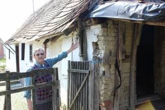 Urušava im se kuća: ¨Bojimo se živjeti ovdje i od straha ne možemo ni spavati ¨