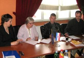 BusyBees za mlade: Volontiranjem lakše do posla
