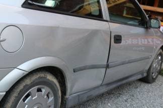 Udario u bočnu stranu Opela kojim je upravljala starija gospođa