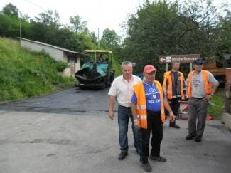 Krenulo asfaltiranje ceste prema Omanovcu