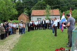 Antifašisti u Škrabutniku položili vijence kod spomenika borcima i žrtvama NOR-a