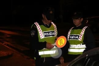 Verbalno napadnut zaposlenik benzinske postaje i policijska službenica