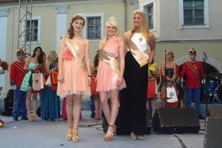 Sonja Obradović - vinska kraljica 2012. godine! (foto)