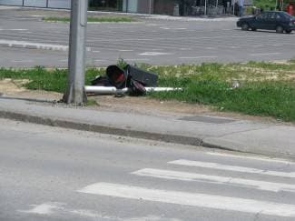 U jednoj noći četiri slijetanja i troje teško ozlijeđenih