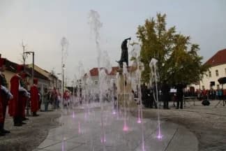 Trg sv. Terezije ne dirati, na istom se ne zadržavati, ne bogohuliti, a kamoli se sablažnjavati