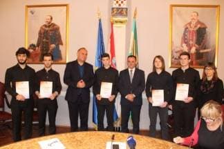 Prijem najboljih učenika i škola kod Župana 21.12.2016