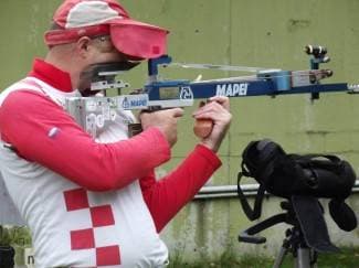 Špoler četvrti pojedinačno, prvi ekipno