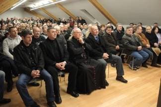 Prikazan film ¨Huda jama- strogo čuvana tajna¨
