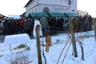 Udruga vinara iz Kaptola proslavila sv. Vinka ispred svog vinograda i podruma