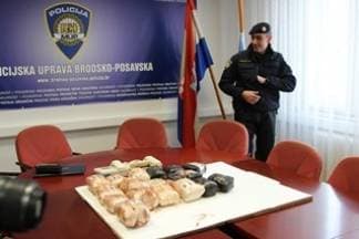Policija 28-godišnjaku na granici u Sl. Brodu pronašla veću količinu heroina