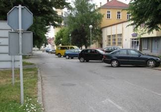 Razbijao čaše po cesti