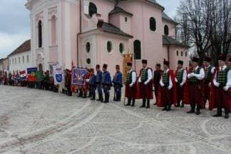 Svečani mimohod i smotra povijesnih postrojbi