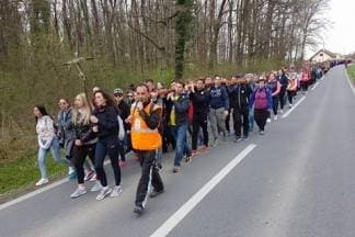 Križni put mladih Požeške biskupije