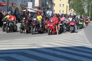 Dan motora: 150 bikera u počasnom krugu (foto)