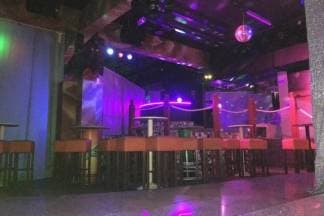 Disco club ¨Baja¨- idealno mjesto za provod vikendom uz povoljne cijene pića i atraktivne hostese