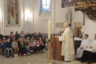 Dan godišnjeg klanjanja u požeškoj katedrali