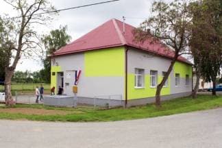 Obnovljena područna škola u Tekiću