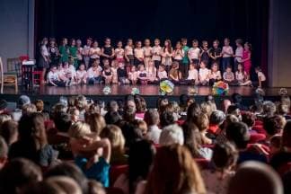 Priredba učenika Katoličke osnovne škole u Virovitici na kraju nastavne godine