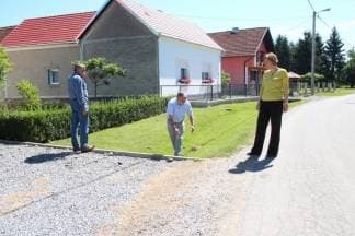 Gradonačelnica Jozić i ravnatelj u obilasku terena
