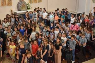 Učenici požeških katoličkih škola misom zahvalnicom završili školsku godinu