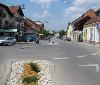 Mercedesom udarila biciklisticu i lakše je ozlijedila