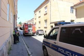 Vatrogasci gasili požar instalacija u privatnom stanu u Požegi