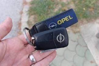 U Vukovarskoj ulici u Požegi pronađeni ključevi automobila