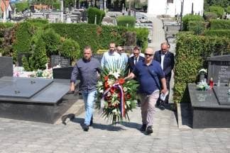 HDZ položio vijenac za žrtve totalitarnog režima
