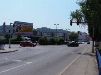 Oštetio semafor pa pokušao pobjeći