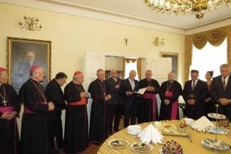 Svečani prijem kardinala Stanislawa Dziwiszkog i msgr.dr. Antuna Škvorčevića kod gradonačelnika Puljašića