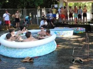 Duplo manje prosvjednika: Traže ostavku direktorice ZRC-a