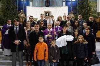 Krštenje petog djeteta obitelji Ivanković u Pleternici