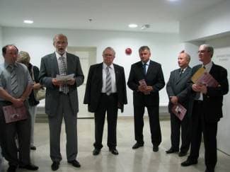 U Gimnaziji otvorena izložba Dragutina Pavličevića