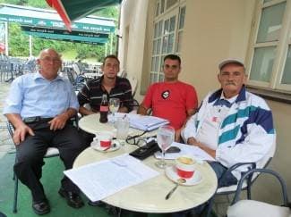 Dvije strane: Napuštaju li članovi masovno HNS?