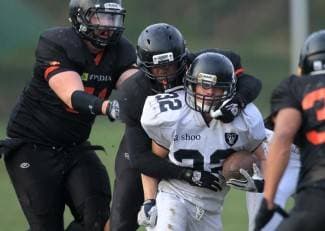Američki nogomet u Velikoj: Raiders vs. Cannons za Mateja