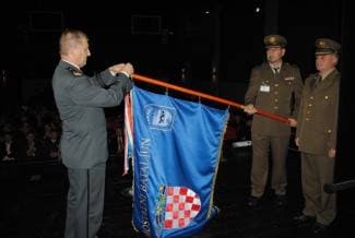 Predsjednikov izaslanik odlikovao 76. bataljun