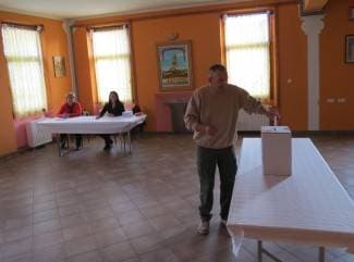 Mjesni izbori u Pleternici: Do 17 sati izašlo 20 posto birača