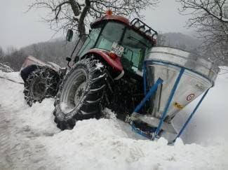 Požeške ceste pune snijega, zaleđene i opasne