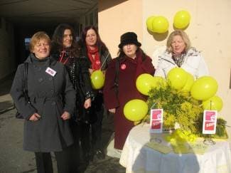 Pakračke SDP-ovke obilježile Dan mimoza