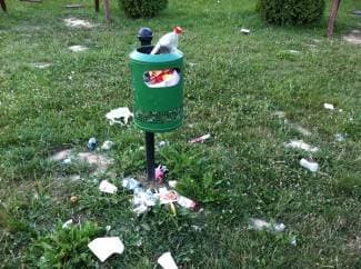 Dječje igralište kod Glavice poslije vikenda (foto)