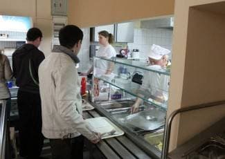 Studenti nezadovoljni ponudom: Hrana u menzi je loša i skupa