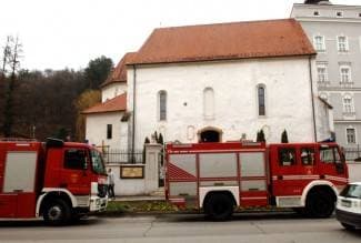 Vatrogasci ugasili požar u Crkvi sv. Lovre (foto)